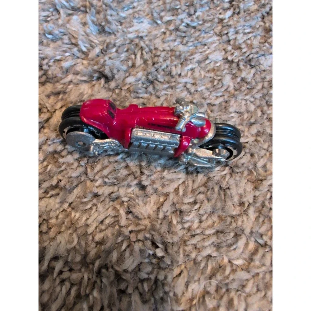 Hot Wheels 2006 Mopar Madness Dodge Tomahawk Red Variation Black Wheels J3389